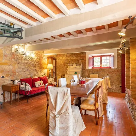 Podere Poggiolo Feriehus *